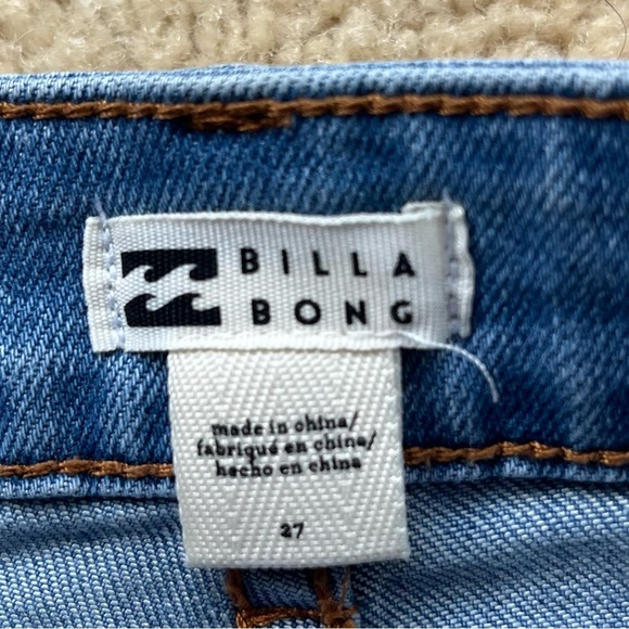 ✨Billabong High Rise Cutoff Blue Jean Shorts - Size 27 - EUC - Stretch - Picture 3 of 8